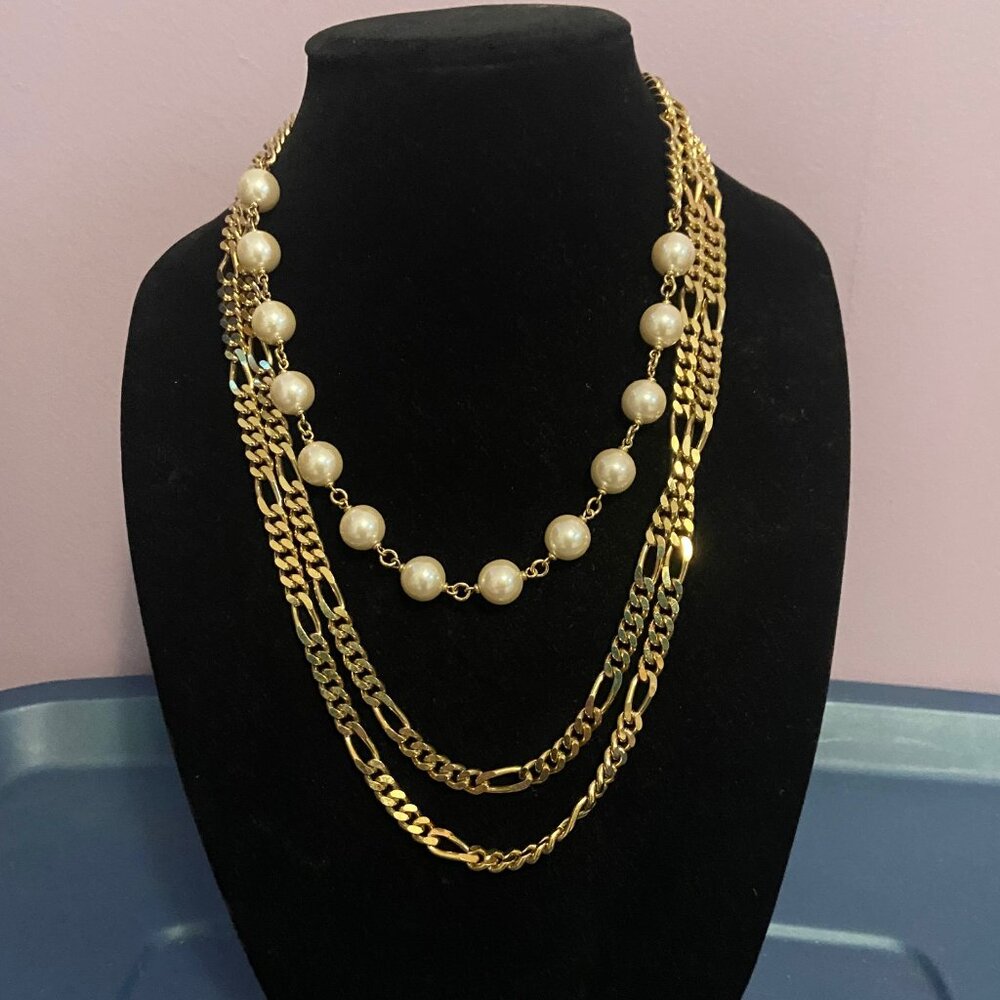 Vintage Richelieu faux pearl and chain necklace